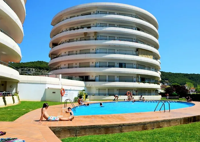 Medes Park I 2-7 *